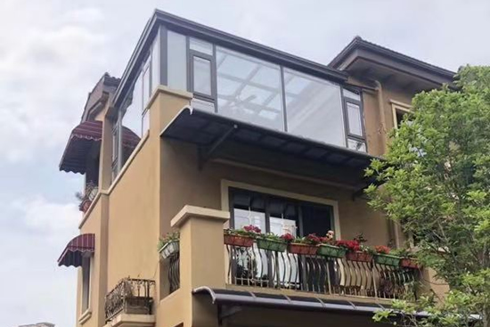 想要提高居家生活質(zhì)量，你家里需要一道伊盾安全門窗！112702