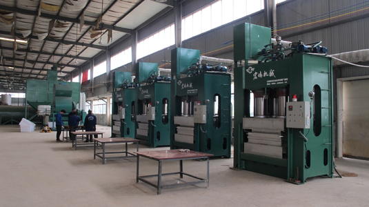 模壓托盤機(jī)械 現(xiàn)代物流領(lǐng)域的高效生產(chǎn)設(shè)備創(chuàng)新與實(shí)踐